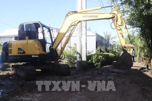 Cà Mau khởi công 19 công trình giao thông nông thôn