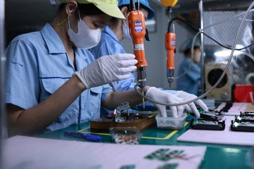 Doanh nghiệp nước ngoài vẫn ‘quay cuồng’ với thủ tục hành chính tại Việt Nam