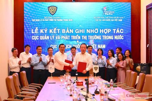 Cục Quản lý và Phát triển thị trường trong nước và Cục Du lịch Quốc gia Việt Nam ký kết hợp tác