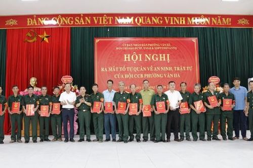 Phường Vân Hà ra mắt 16 Tổ tự quản về an ninh, trật tự của Hội Cựu chiến binh