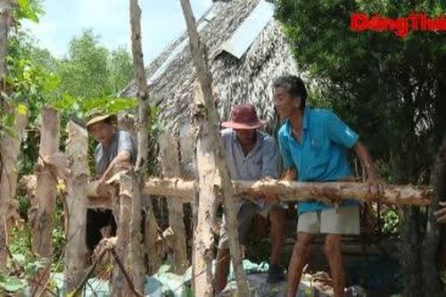 Xã Hiệp Đức chung sức ứng phó triều cường