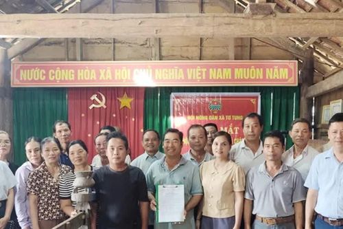 Tơ Tung thành lập Tổ hội nghề nghiệp trồng và chăm sóc chanh dây