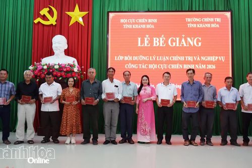 Bế giảng lớp bồi dưỡng lý luận chính trị và nghiệp vụ công tác hội cựu chiến binh năm 2026