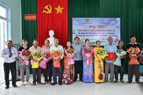 Xã Thuận Bắc họp mặt kỷ niệm 96 năm Ngày thành lập Hội Nông dân và Hội Liên hiệp Phụ nữ Việt Nam
