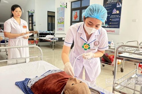 20 thí sinh tham gia Hội thi điều dưỡng, kỹ thuật viên giỏi