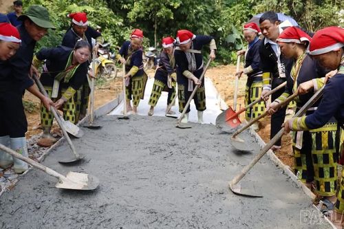 Lào Cai tăng tốc làm đường giao thông nông thôn, quyết tâm giải ngân 100% vốn