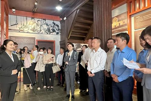 Đoàn đại biểu HĐND tỉnh Lào Cai thăm, làm việc tại tỉnh Vân Nam (Trung Quốc)