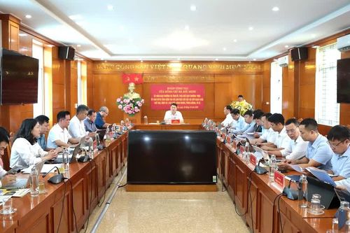 Phó Chủ tịch Thường trực Ủy ban MTTQ Việt Nam tỉnh Hà Đức Minh làm việc với 7 xã vùng cao về thực hiện nhiệm vụ chính trị