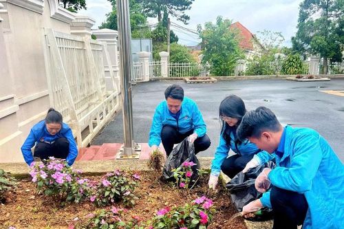 Tuổi trẻ Lâm Đồng sôi nổi mừng ngày truyền thống