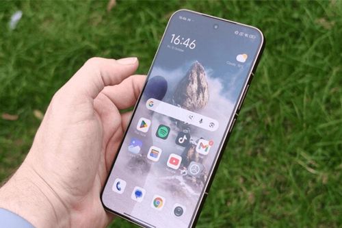 So sánh smartphone tầm giá 15 triệu đồng: Chọn iPhone 16e hay dàn máy Android cấu hình khủng?