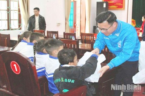 Thanh niên Ninh Bình tự hào truyền thống, vững bước tương lai