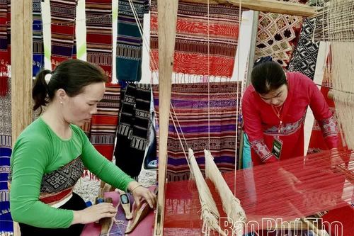 Giữ hồn văn hóa Thái giữa đại ngàn