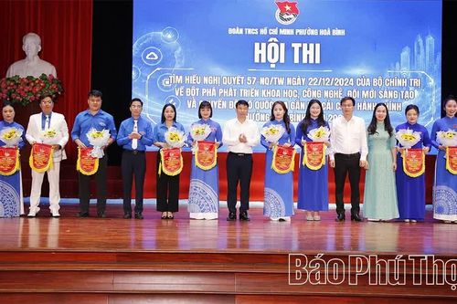 9 đội tham gia Hội thi tìm hiểu Nghị quyết số 57 gắn với cải cách hành chính phường Hòa Bình