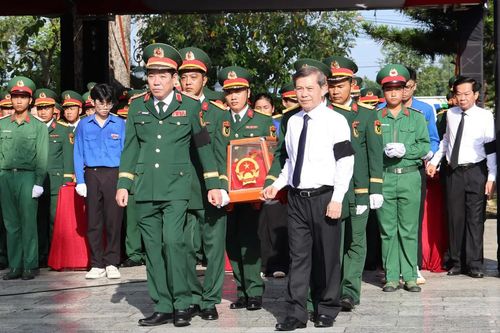 Cần Thơ an táng 120 hài cốt liệt sĩ tìm thấy trên địa bàn thành phố