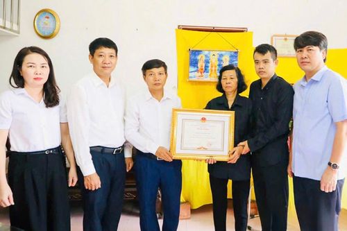 Ninh Bình: Truy tặng Bằng khen người đàn ông quên mình cứu hai cháu nhỏ đuối nước