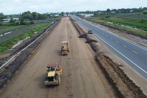 Toàn cảnh công trường mở rộng cao tốc TP.HCM - Mỹ Thuận sau 10 tháng khởi công