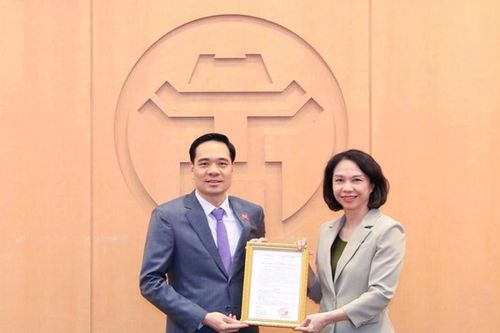 Giám đốc Bệnh viện Đa khoa Xanh Pôn làm Phó Giám đốc Sở Y tế Hà Nội