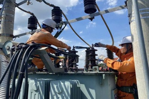 Hà Nội thúc tiến độ các dự án điện mặt trời, trạm biến áp 500 kV