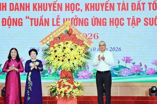 Phú Thọ vinh danh 'Khuyến học, khuyến tài Đất Tổ' phát động Tuần lễ Học tập suốt đời