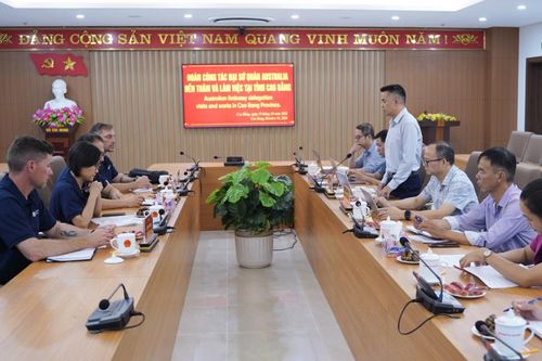 Đoàn công tác Đại sứ quán Australia thăm và làm việc tại Cao Bằng