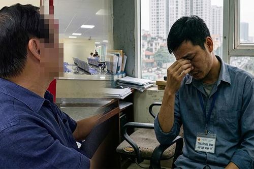 Chân chưa chạm đất, đầu đã tính tiền: Nỗi mệt mỏi của người trụ cột