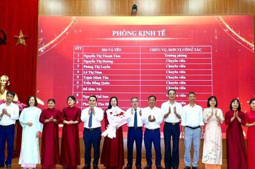 Xã Tiến Thắng kiện toàn tổ chức Đảng, sắp xếp các phòng chuyên môn