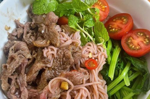 Bữa sáng đủ chất, hỗ trợ kiểm soát cân nặng
