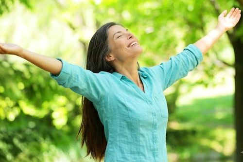 3 biện pháp tự nhiên giúp bảo vệ xương khớp cho phụ nữ tuổi mãn kinh