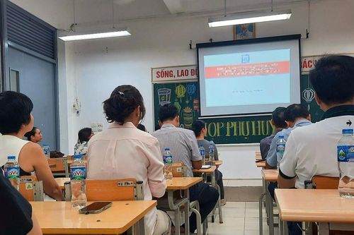 'Số phận' điều hòa, tivi lớp học trước quy định siết quỹ phụ huynh