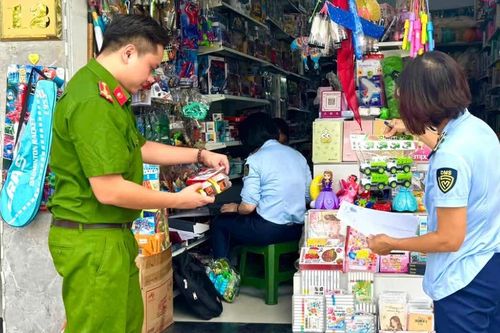 Phát hiện hộ kinh doanh GO KINGDOM bán hàng nhập lậu