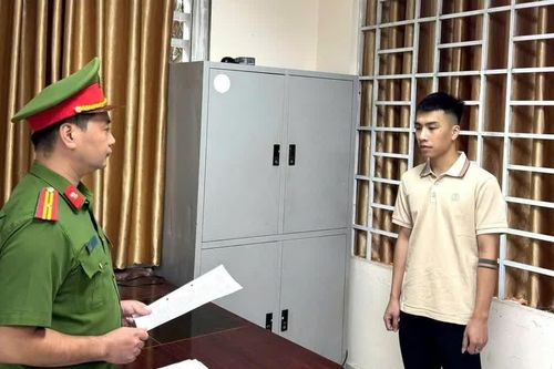 Khởi tố chủ cửa hàng 'Duy Bom' kinh doanh đồ hiệu giả