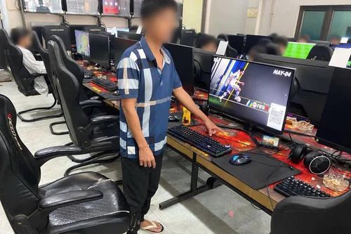 Nam thanh niên hơn 500 lần 'đốt tiền' vào bầu cua, nổ hũ, bắn cá...