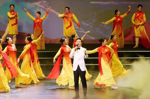 NSƯT Hoàng Tùng và món quà âm nhạc dành tặng những người phụ nữ Việt Nam