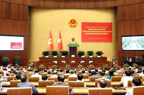 Khắc phục tình trạng cán bộ yếu kém, trì trệ nhưng vẫn được bố trí, sử dụng kéo dài