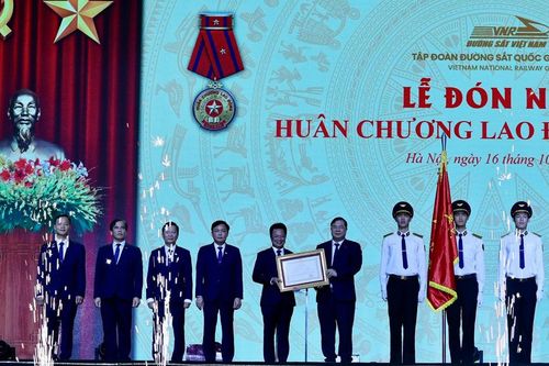 Phó Thủ tướng Thường trực Phạm Gia Túc: Đường sắt phải trở thành trục hạ tầng chiến lược, kiến tạo không gian phát triển quốc gia