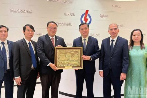 Đoàn Đảng ủy các cơ quan Đảng Trung ương thăm, làm việc tại Singapore