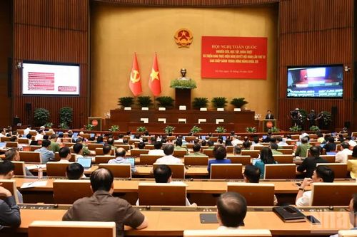 Hội nghị toàn quốc nghiên cứu, học tập, quán triệt và triển khai thực hiện Nghị quyết Hội nghị lần thứ tư Ban Chấp hành Trung ương Đảng khóa XIV