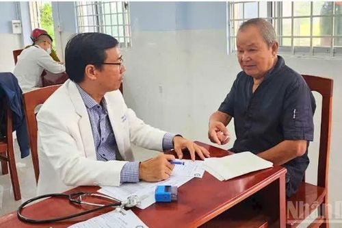 Nâng cao chất lượng khám, chữa bệnh, tăng sức hút bảo hiểm y tế