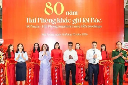 Khai mạc trưng bày chuyên đề '80 năm - Hải Phòng khắc ghi lời Bác'