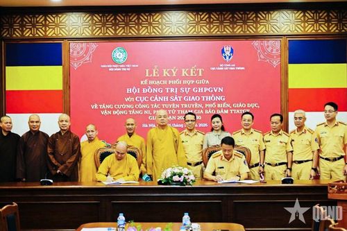 Vận động tăng ni, phật tử tham gia bảo đảm trật tự, an toàn giao thông