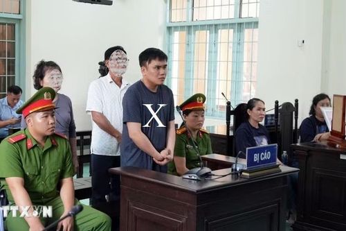 Lái xe tải bị phạt 2 năm 6 tháng tù giam