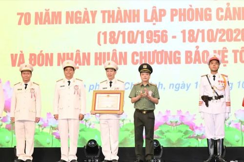 Xây dựng lực lượng cảnh vệ xứng đáng với danh hiệu 'lá chắn thép'