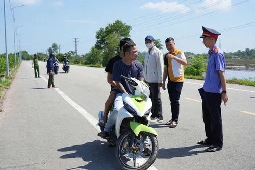 Bắt hai đối tượng cướp tài sản du khách nước ngoài