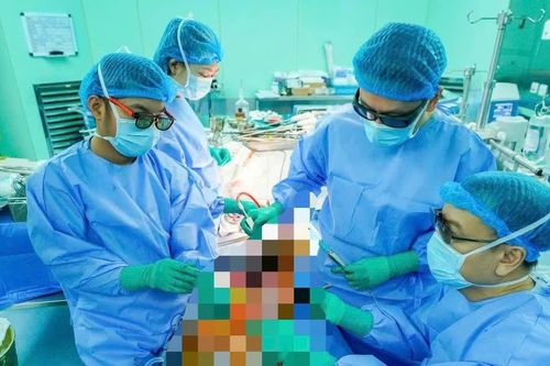 Phẫu thuật nội soi bảo tồn van tim cho bệnh nhân người nước ngoài