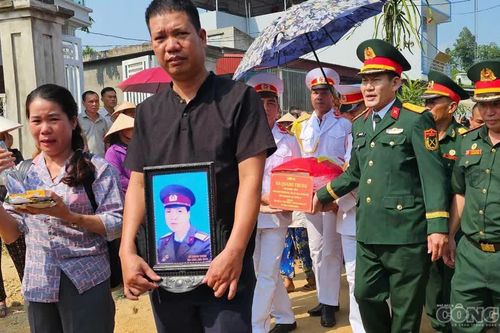 Phú Thọ: Xã Minh Đài trang trọng đón hài cốt hai liệt sĩ hy sinh tại chiến trường Tây Nam sau gần 50 năm