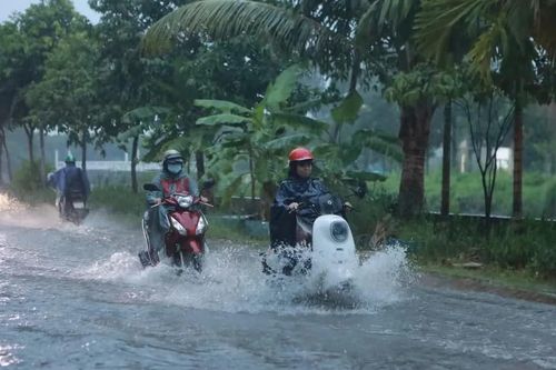 Miền Bắc nắng ráo, Nam Bộ tiếp tục mưa lớn