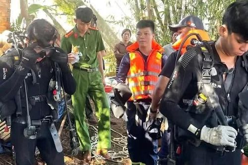Xuyên đêm tìm người mất tích trên sông Đắk Lấp