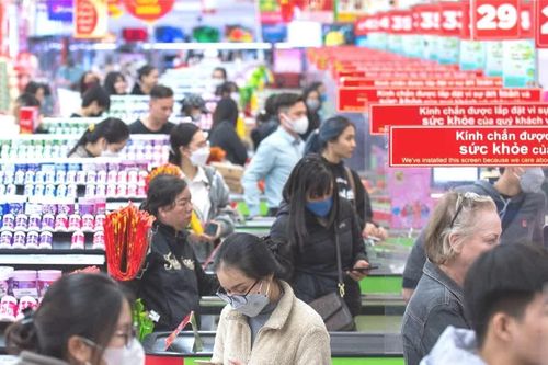 GDP tăng cao, vì sao túi tiền người dân vẫn 'mỏng'?