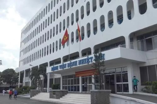 Ba học sinh cùng trường mắc não mô cầu, một em đã tử vong