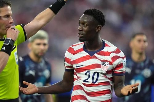 FIFA sẽ sửa đổi Điều 27 của quy tắc kỷ luật sau vụ việc của Balogun
